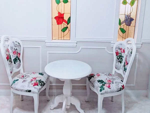 ダイニングテーブル